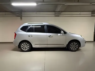 Kia Carens 2012, 62000 км, за 3216.49 USD