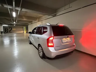 Kia Carens 2012, 62000 км, за 3216.49 USD - фото 11