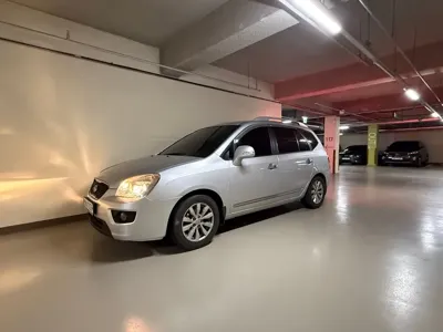 Kia Carens 2012, 62000 км, за 3216.49 USD - фото 12