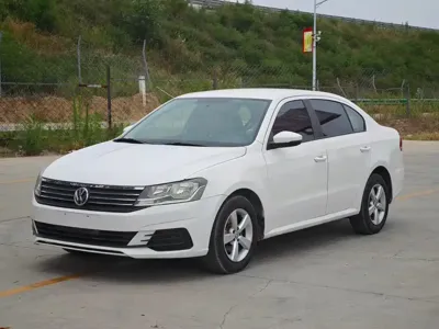 Volkswagen Lavida 2023, 30000 км, за 5076.74 USD