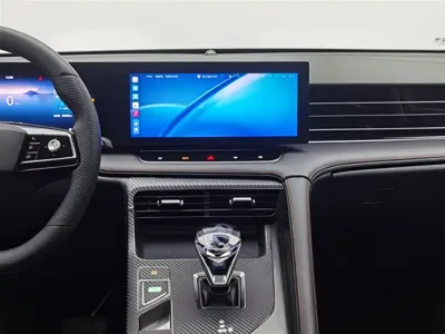 Roewe RX5 2023, 45500 км, за 7930.98 USD - фото 12