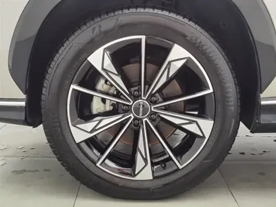 Roewe RX5 2023, 45500 км, за 7930.98 USD - фото 17