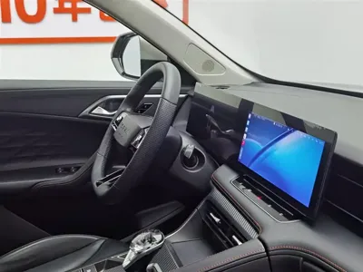 Roewe RX5 2023, 45500 км, за 7930.98 USD - фото 22