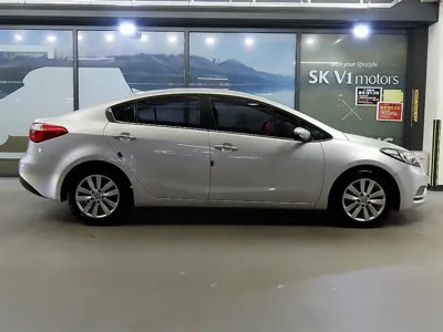 Kia K3 2014, 201392 км, за 2955.86 USD