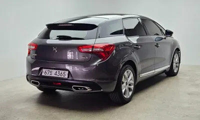 Citroen-DS DS5 2016, 106862 км, за 5850.61 USD