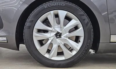 Citroen-DS DS5 2016, 106862 км, за 5850.61 USD