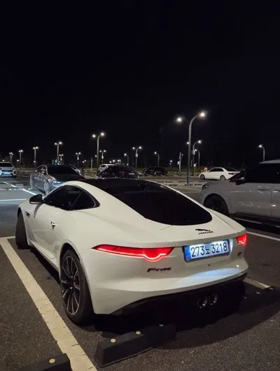 Jaguar F-Type 2015, 81000 км, за 20349.22 USD