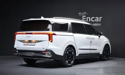 Kia Canival 2025, 23693 км, за 26847.84 USD