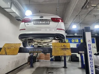 Kia K5 2014, 201386 км, за 3178.83 USD