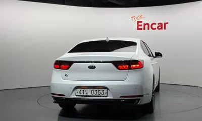 Kia K7 2016, 101809 км, за 7680.19 USD