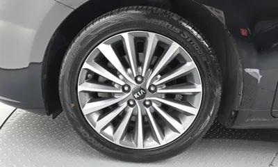 Kia K7 2016, 134964 км, за 5219.69 USD