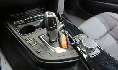 BMW 3-Series 2017, 79596 км, за 9066.22 USD - фото 9