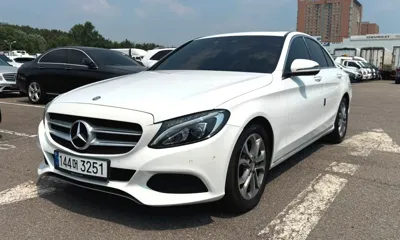 Mercedes-Benz C-Class · 2017 год