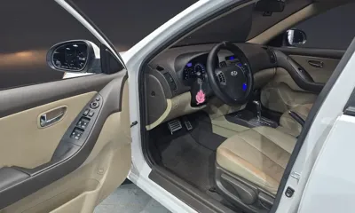 Hyundai Avante 2010, 166062 км, за 1969.28 USD - фото 10