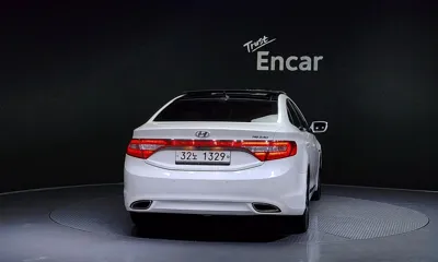 Hyundai Grandeur 2012, 139664 км, за 3908.3 USD
