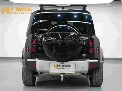 Land Rover Defender 2024, 55000 км, за 90501.73 USD