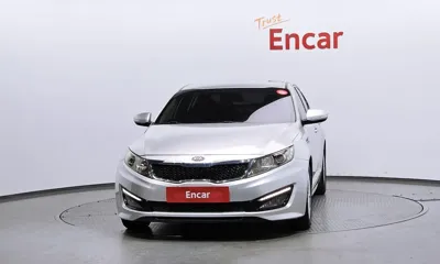 Kia K5 2011, 128137 км, за 2642.88 USD