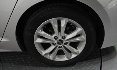 Kia K5 2011, 128137 км, за 2642.88 USD