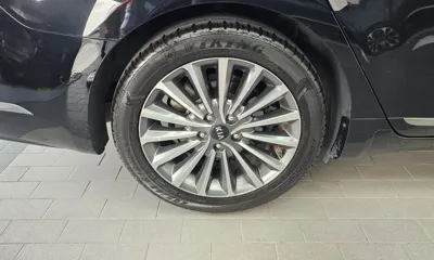 Kia K7 2018, 78810 км, за 9321.26 USD