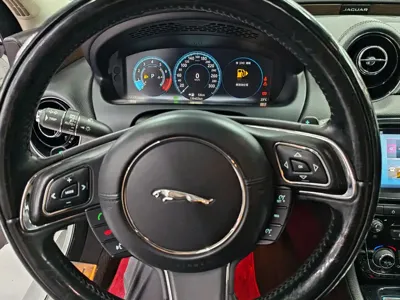 Jaguar XJ 2017, 139000 км, за 13213.4 USD - фото 14