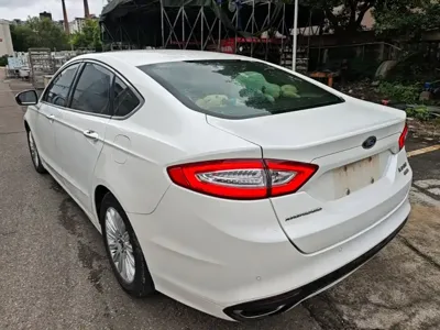 Ford Mondeo 2016, 131300 км, за 5534.07 USD