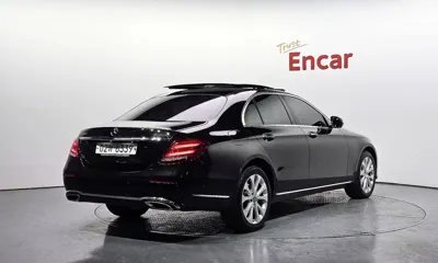 Mercedes-Benz E-Class 2019, 88380 км, за 18493.56 USD