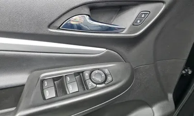 ChevroletGMDaewoo 볼트 EUV 2023, 35428 км, за 17499.36 USD - фото 29