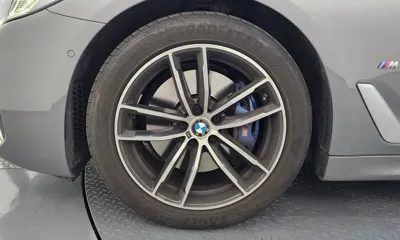 BMW 5-Series 2022, 26663 км, за 26997.16 USD