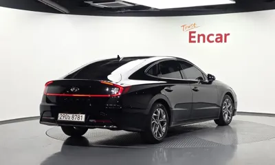 Hyundai Sonata 2022, 76373 км, за 14808.98 USD