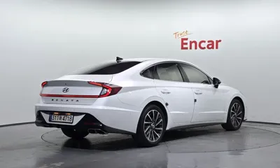 Hyundai Sonata 2022, 76031 км, за 12743.96 USD