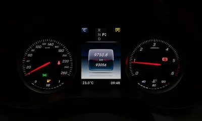Mercedes-Benz C-Class 2018, 93054 км, за 12228.99 USD - фото 8