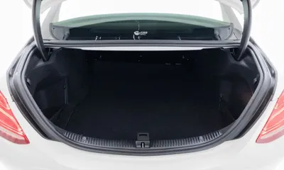 Mercedes-Benz C-Class 2018, 93054 км, за 12228.99 USD - фото 11