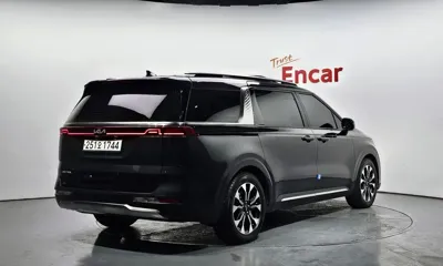 Kia Canival 2023, 103856 км, за 19491.24 USD