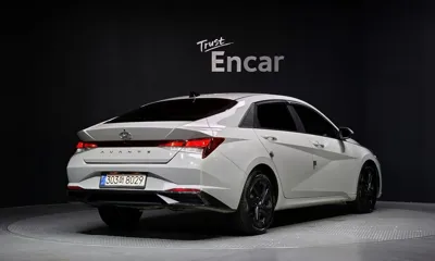 Hyundai Avante 2023, 84159 км, за 10213.38 USD