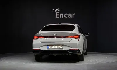 Hyundai Avante 2023, 84159 км, за 10213.38 USD