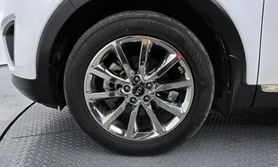 Kia Sorento 2015, 111054 км, за 8993.04 USD