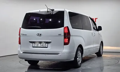 Hyundai Starex 2016, 121651 км, за 5795.4 USD
