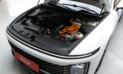 Hyundai Grandeur 2023, 72879 км, за 24395.03 USD - фото 6