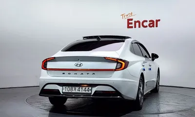 Hyundai Sonata 2020, 101005 км, за 10394.59 USD