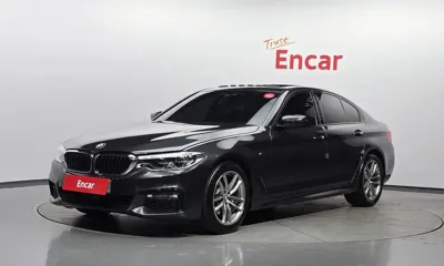 BMW 5-Series · 2017 год