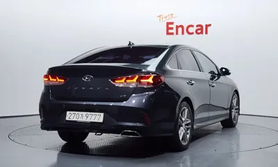 Hyundai Sonata 2018, 195620 км, за 5153.62 USD
