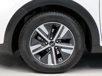 Kia Niro 2022, 43010 км, за 13596.16 USD