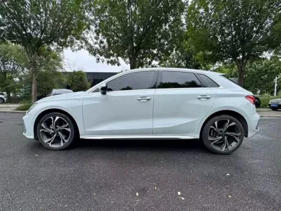 Audi A3 2022, 44000 км, за 20423.38 USD