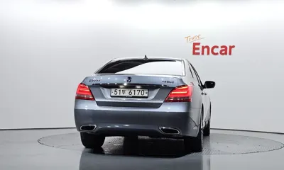 Hyundai Equus 2015, 205079 км, за 4232.6 USD