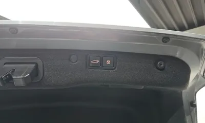 Hyundai Equus 2015, 205079 км, за 4232.6 USD - фото 20