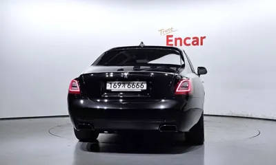 Rolls-Royce Ghost 2023, 8783 км, за 324430.14 USD