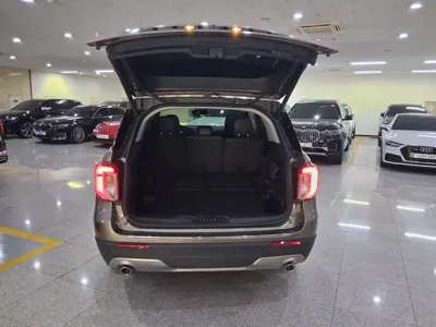 Ford Explorer 2021, 57138 км, за 16870.16 USD