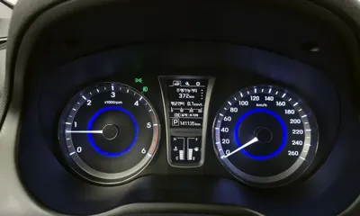 Hyundai Grandeur 2016, 141135 км, за 4294.68 USD - фото 8