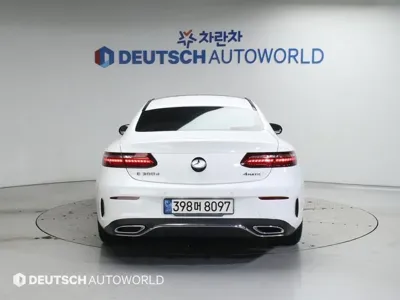 Mercedes-Benz E-Class 2022, 23512 км, за 34307.27 USD