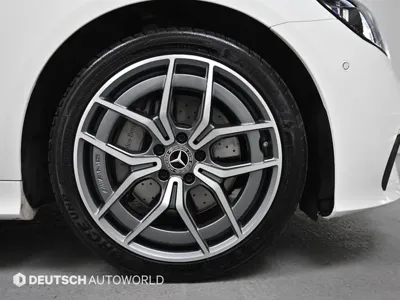 Mercedes-Benz E-Class 2022, 23512 км, за 34307.27 USD